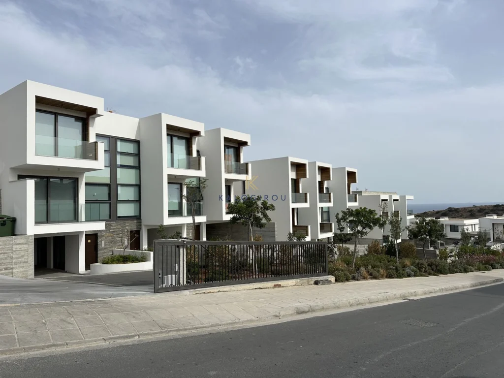 2 Bedroom House for Rent in Agios Tychonas, Limassol District