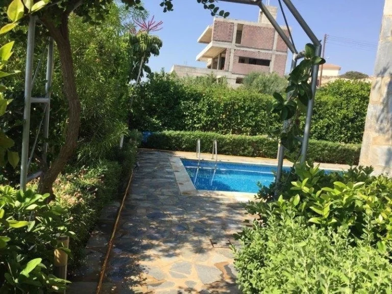 4 Bedroom House for Sale in Limassol – Agios Athanasios