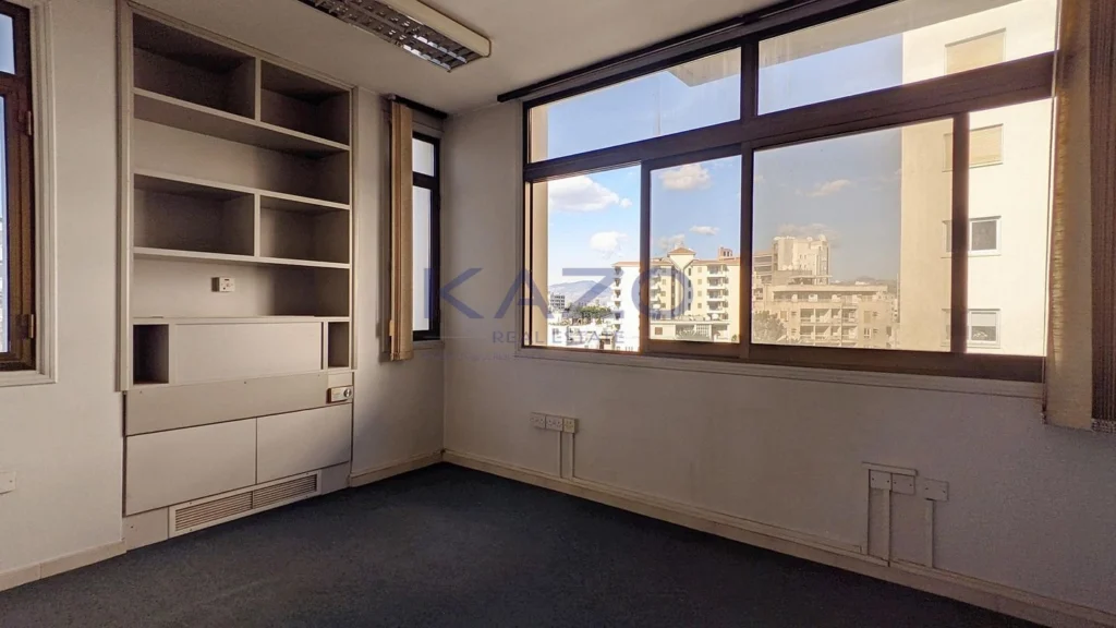 250m² Office for Sale in Nicosia – Agios Antonios