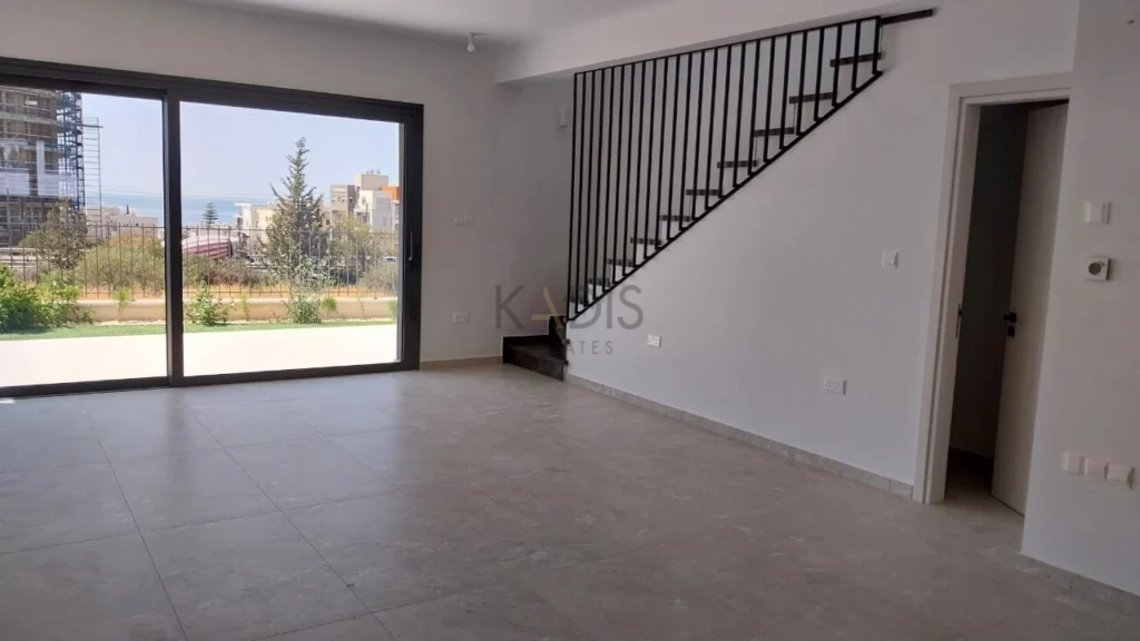 2 Bedroom House for Sale in Agios Tychonas, Limassol District