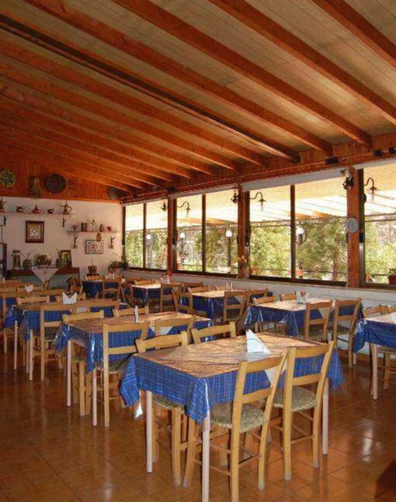 1100m² Building for Sale in Kato Platres, Limassol District