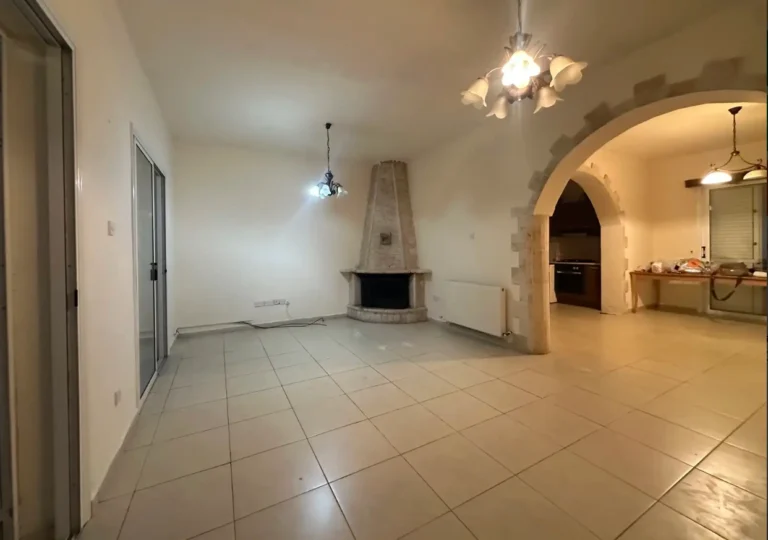 Cheap Houses and Villas for Sale Paphos up to 400000 euro