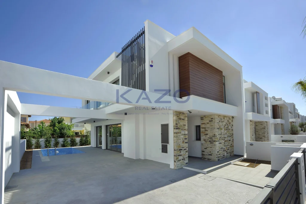 5 Bedroom House for Sale in Oroklini, Larnaca District
