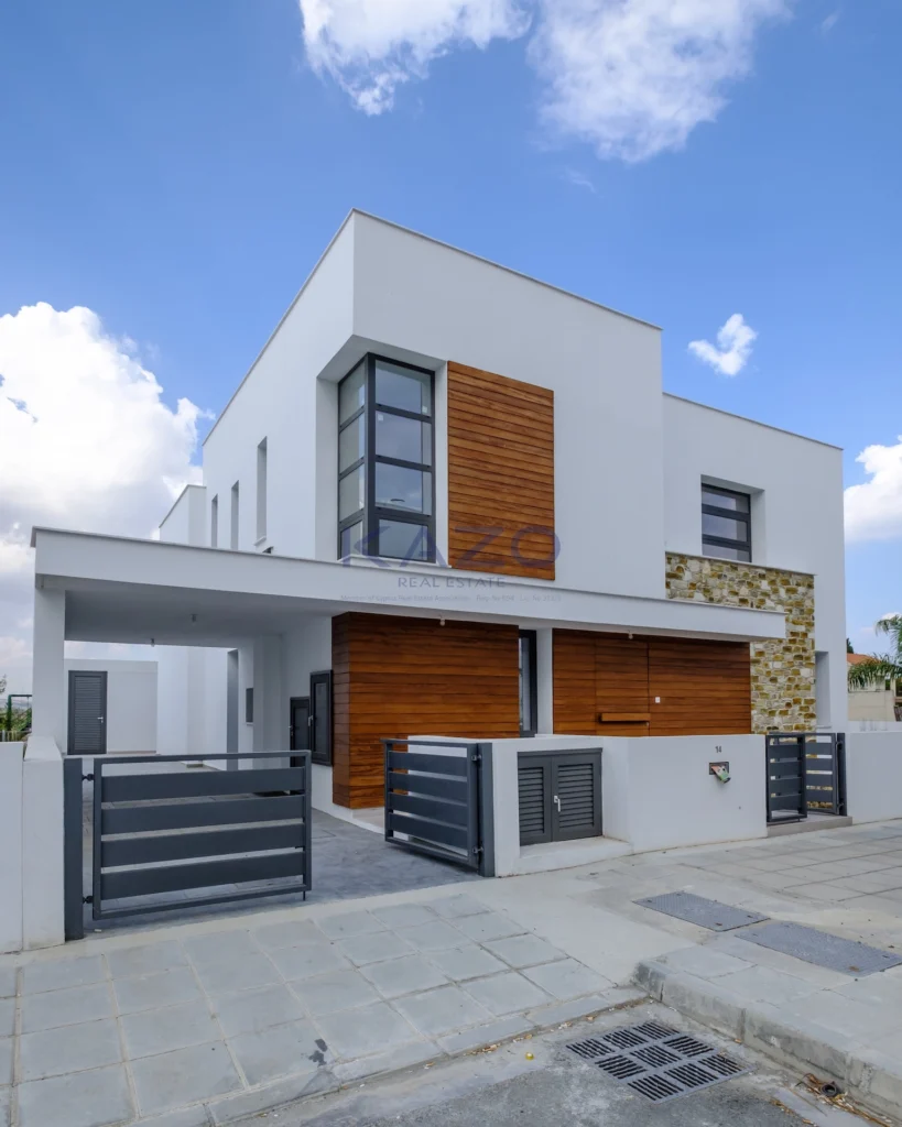 5 Bedroom House for Sale in Oroklini, Larnaca District