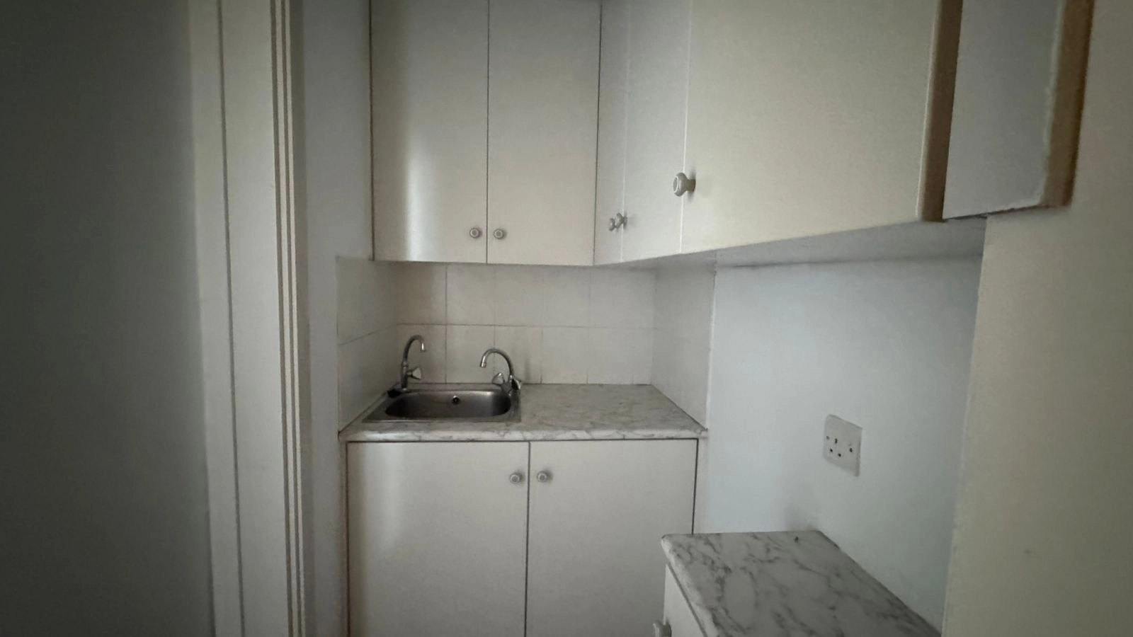 200m² Office for Rent in Limassol – Kapsalos