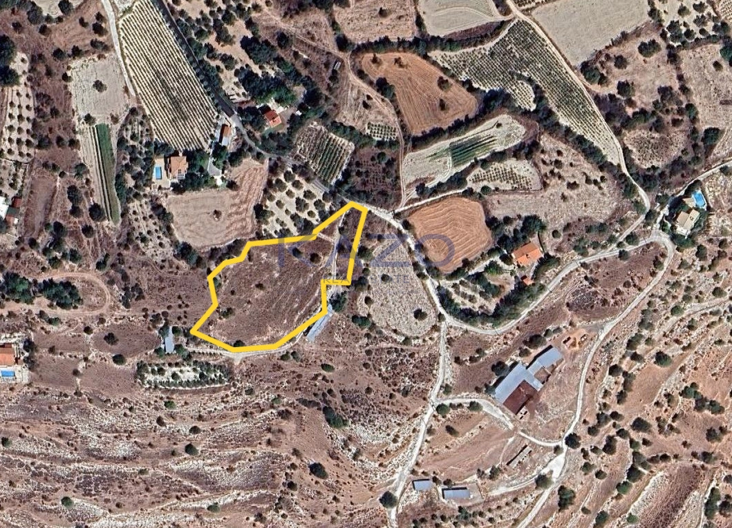 5,855m² Plot for Sale in Agios Dimitrianos, Paphos District