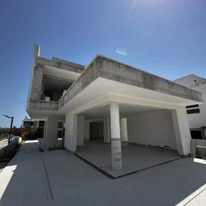 5 Bedroom House for Sale in Geroskipou, Paphos District