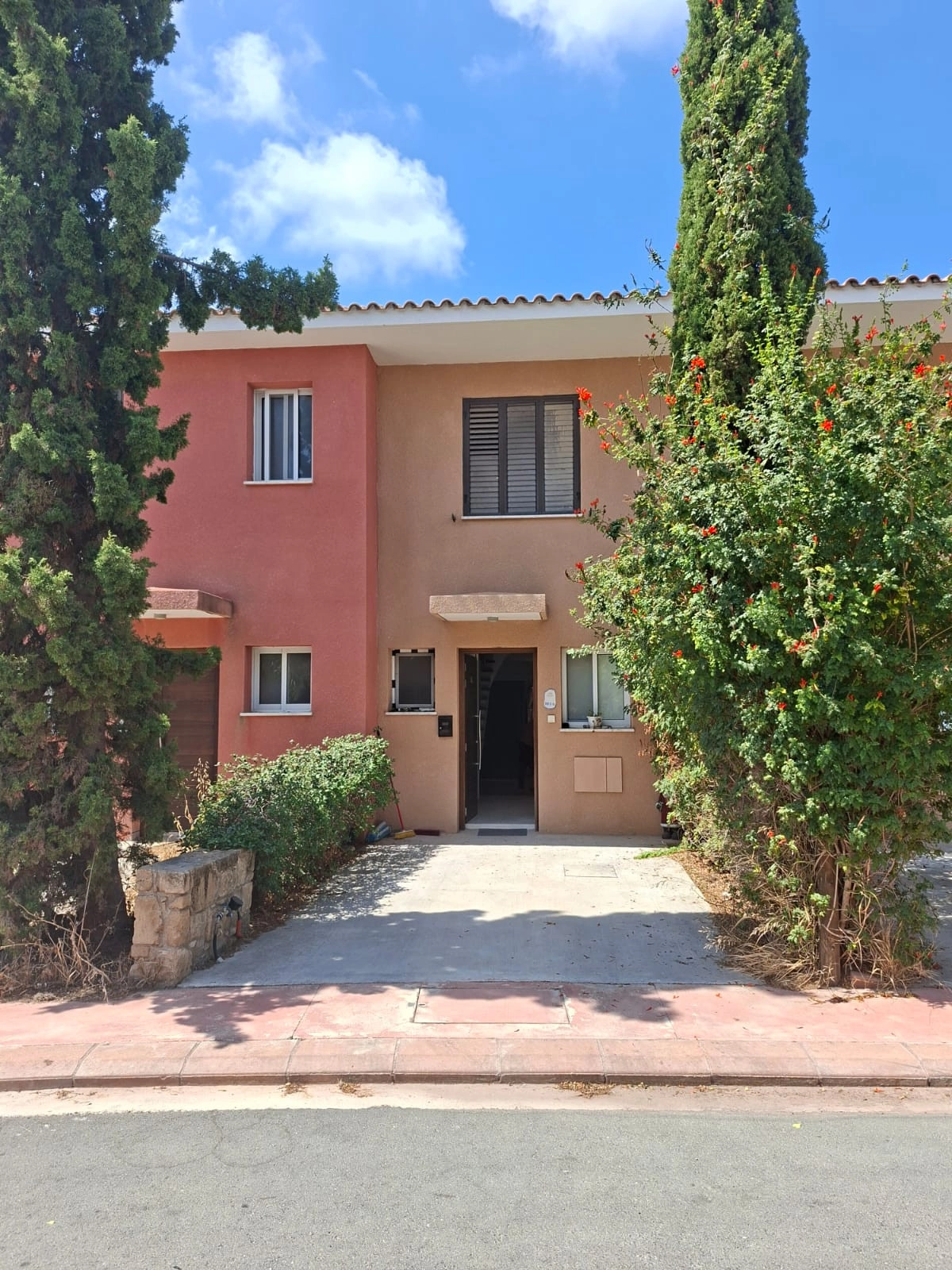 2 Bedroom House for Sale in Kato Paphos