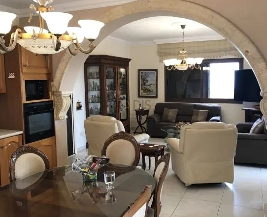 4 Bedroom House for Sale in Limassol – Agios Athanasios