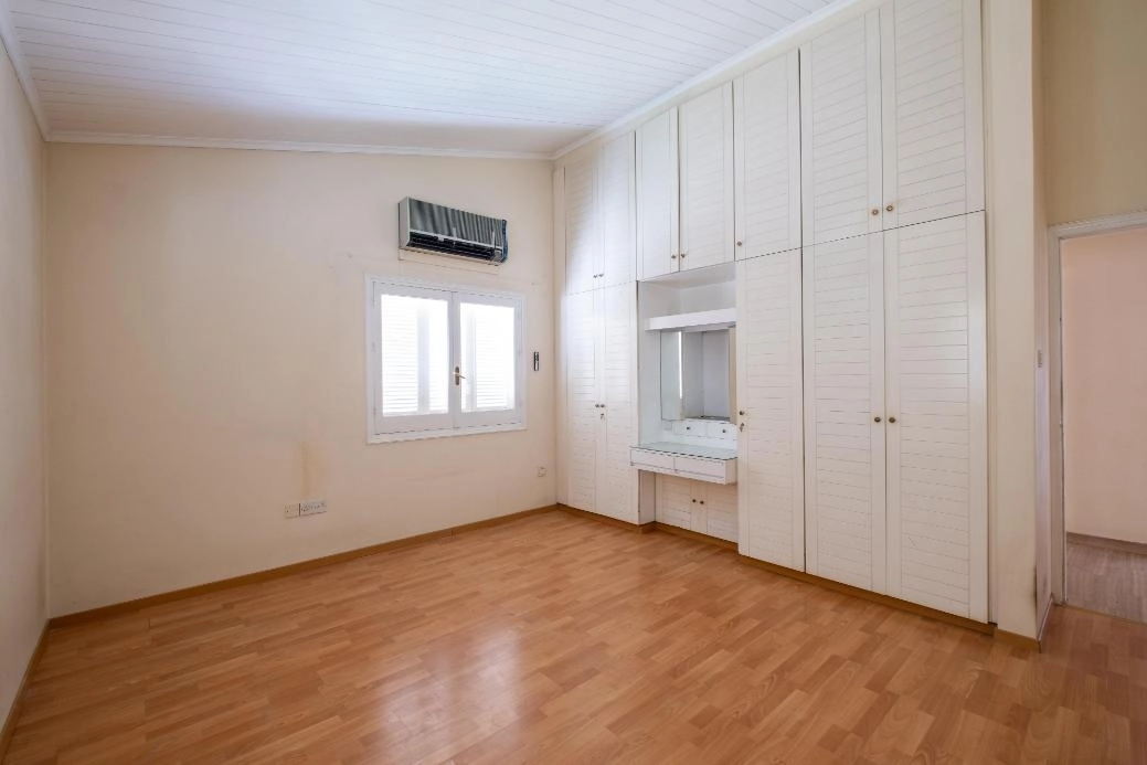 445m² Building for Sale in Agios Dometios, Nicosia District