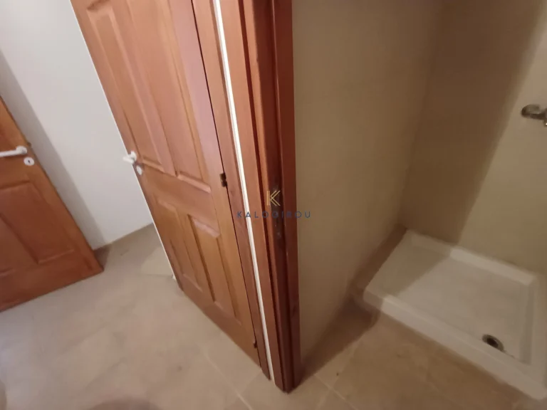 620m² Commercial for Rent in Aradippou, Larnaca District