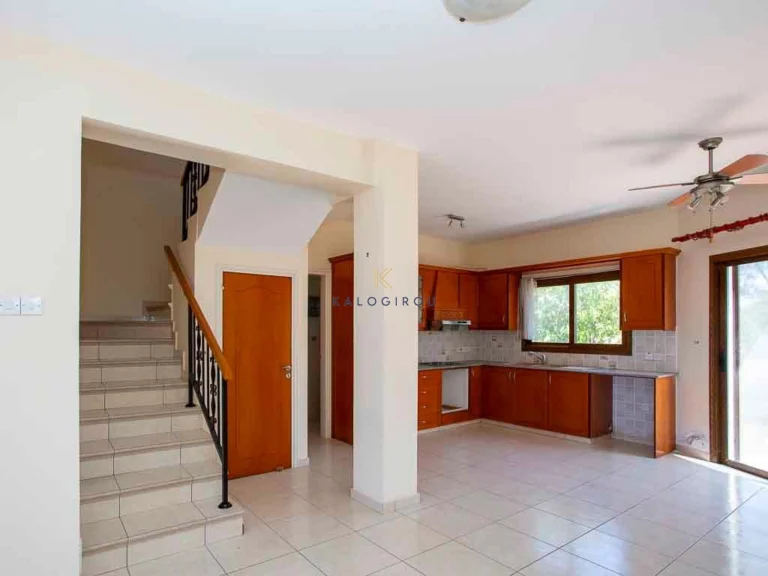 2 Bedroom House for Sale in Kissonerga, Paphos District