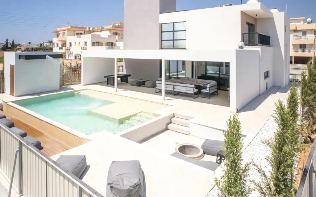 5 Bedroom House for Rent in Paralimni, Famagusta District