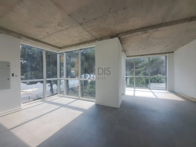 200m² Commercial for Rent in Aglantzia, Nicosia District