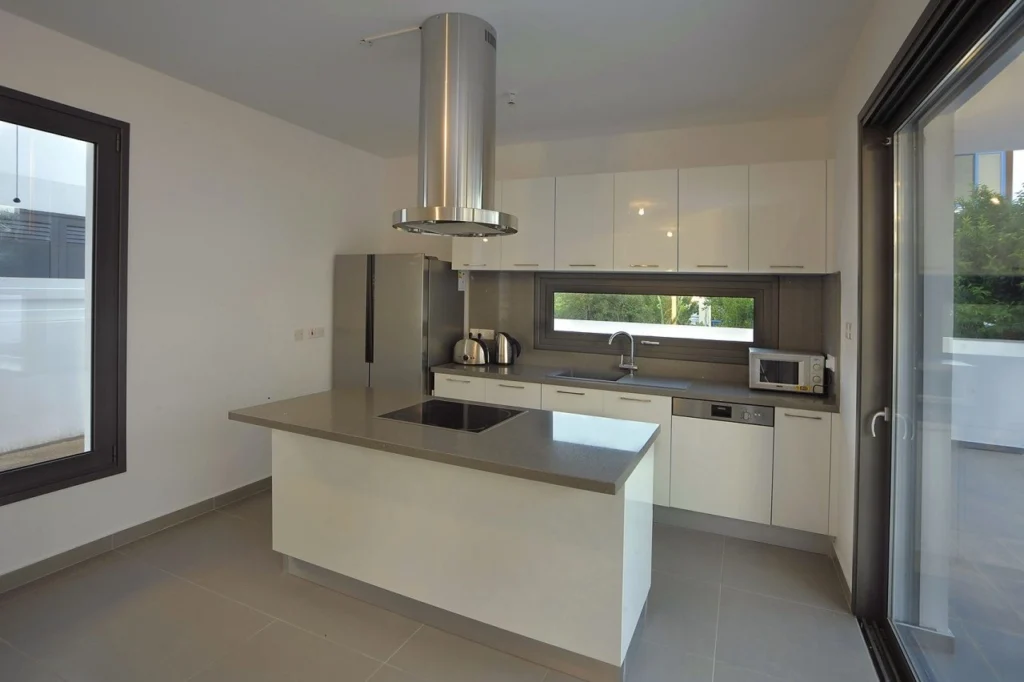 5 Bedroom House for Sale in Livadia Larnakas, Larnaca District