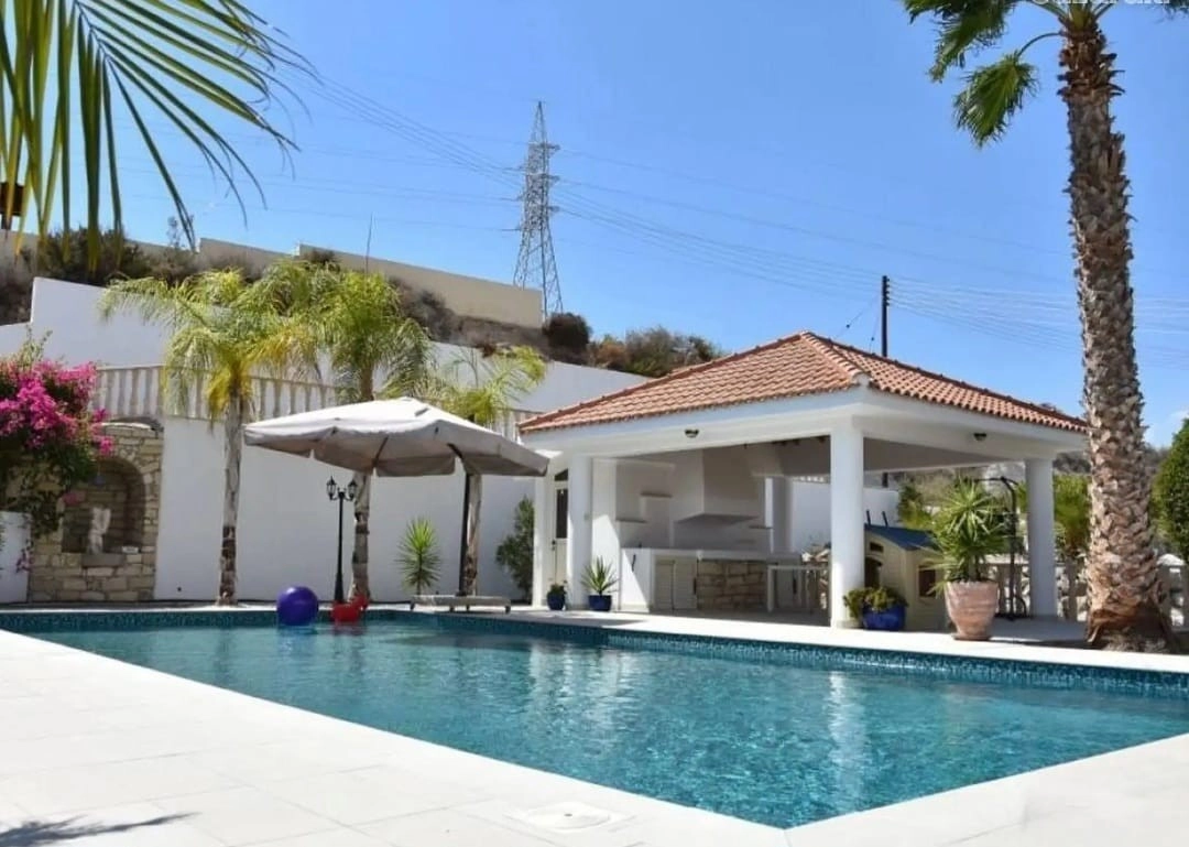 4 Bedroom House for Sale in Pyrgos Lemesou, Limassol District