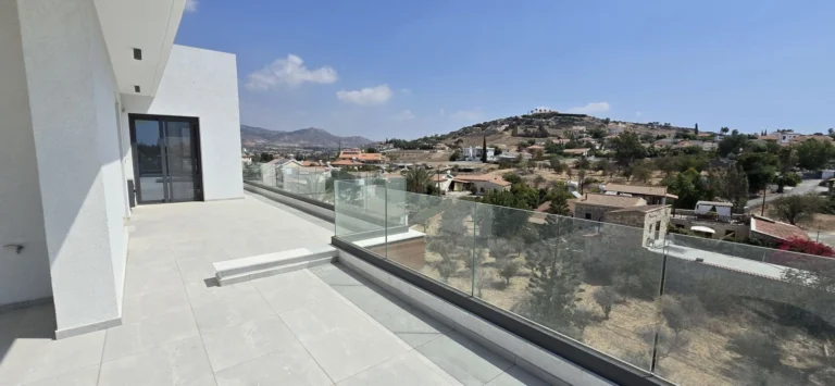 3 Bedroom Apartment for Sale in Parekklisia, Limassol District