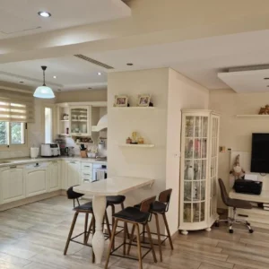 4 Bedroom House for Sale in Paphos – Universal