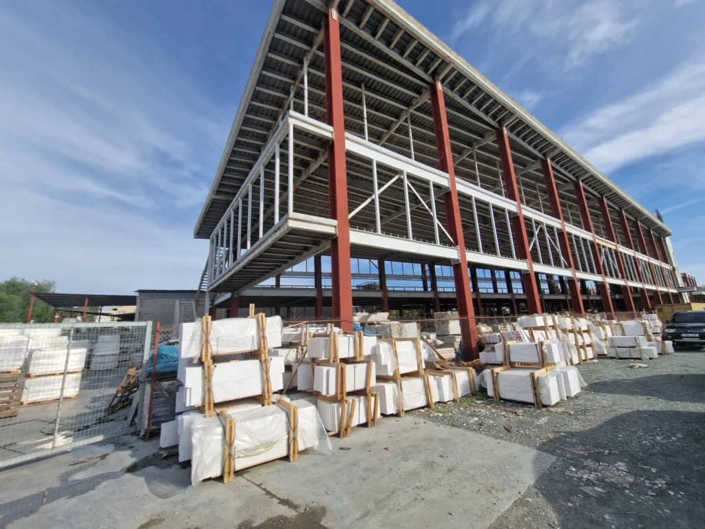 6000m² Building for Rent