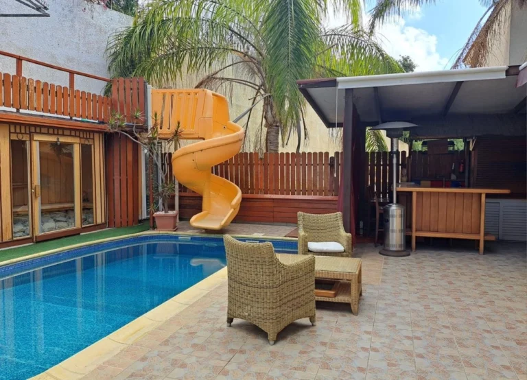 4 Bedroom House for Sale in Limassol – Agia Zoni