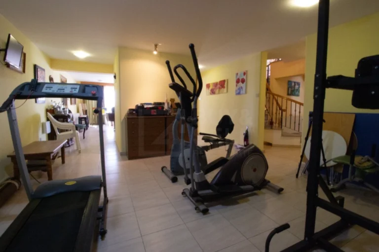 5 Bedroom House for Sale in Limassol – Agios Athanasios