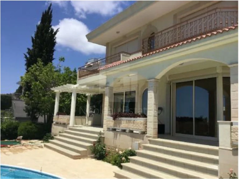 5 Bedroom House for Sale in Agios Tychonas, Limassol District