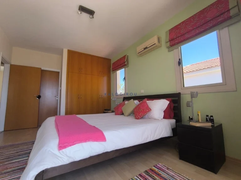 3 Bedroom House for Sale in Pervolia Larnacas