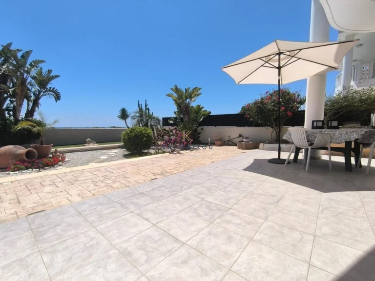 3 Bedroom House for Sale in Pervolia Larnacas