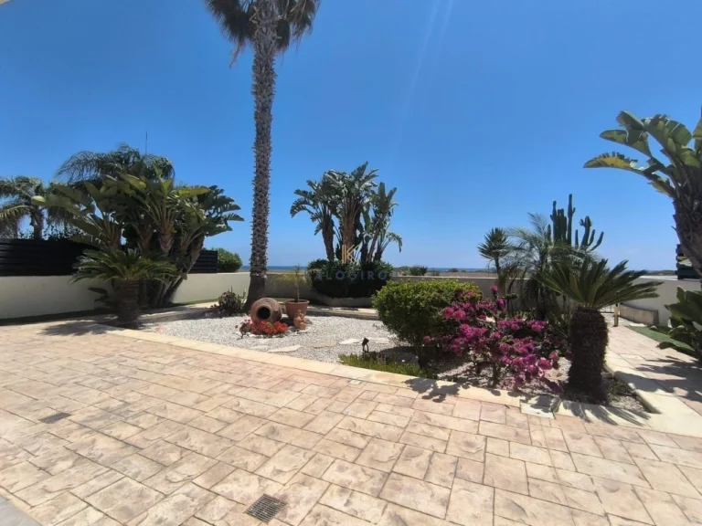 3 Bedroom House for Sale in Pervolia Larnacas