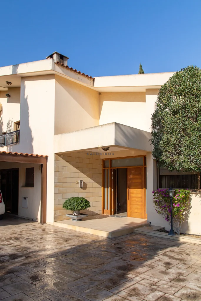 4 Bedroom House for Sale in Aradippou, Larnaca District
