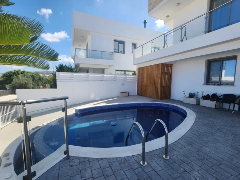 4 Bedroom House for Sale in Paphos – Emba