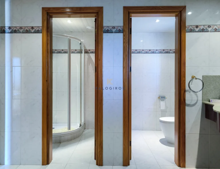 5 Bedroom House for Sale in Aradippou, Larnaca District