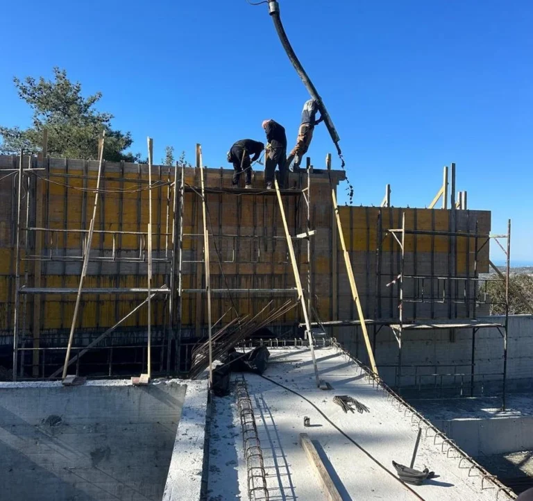 6+ Bedroom House for Sale in Pano Platres, Limassol District