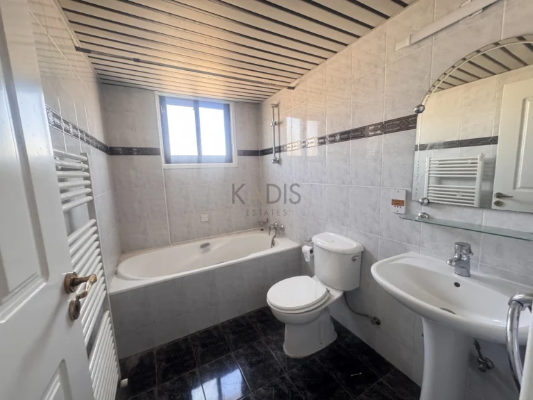 3 Bedroom House for Sale in Strovolos, Nicosia District