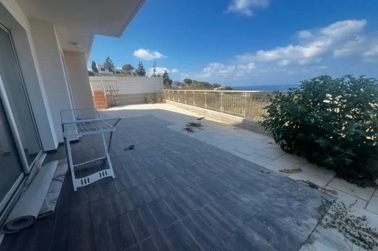 3 Bedroom House for Sale in Chlorakas, Paphos District