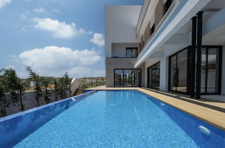 5 Bedroom House for Sale in Agios Tychonas, Limassol District