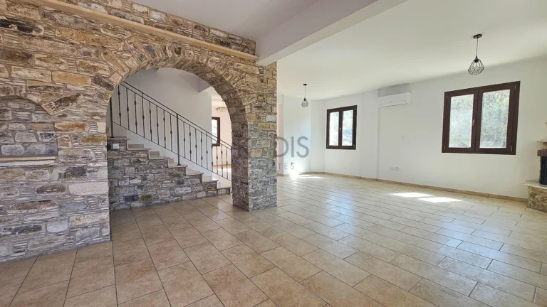 3 Bedroom House for Sale in Agia Anna, Larnaca District