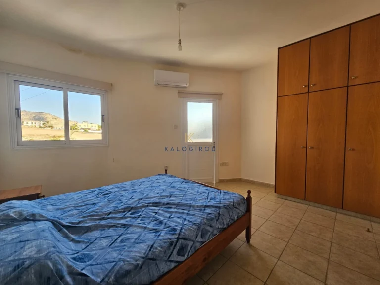 3 Bedroom House for Sale in Oroklini, Larnaca District