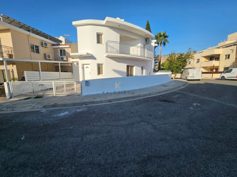 3 Bedroom House for Sale in Oroklini, Larnaca District