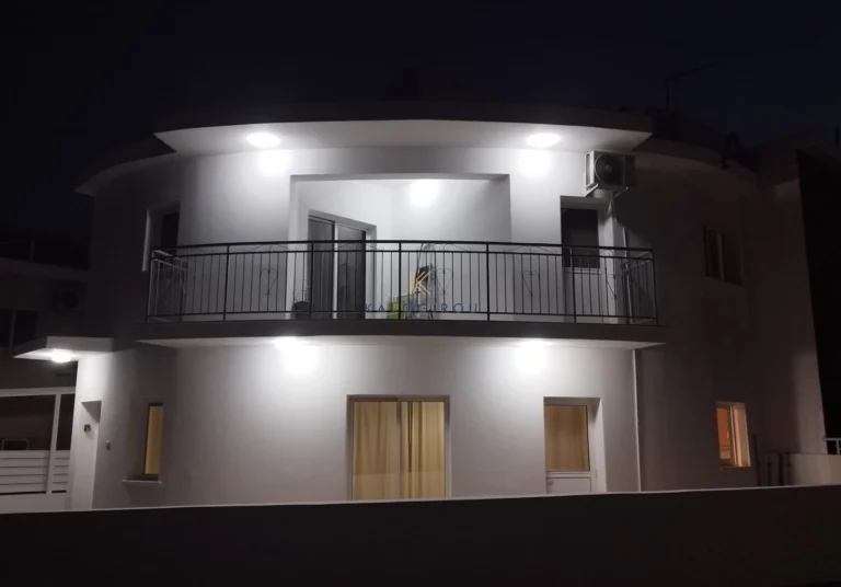 3 Bedroom House for Sale in Oroklini, Larnaca District