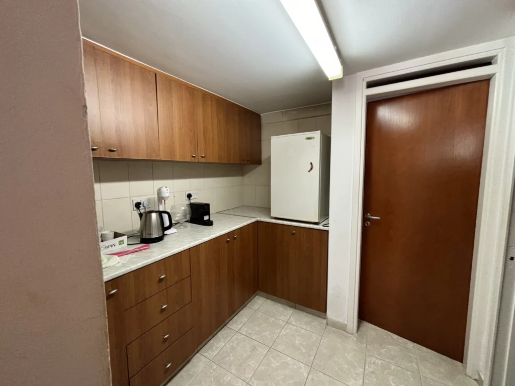 200m² Office for Rent in Limassol District