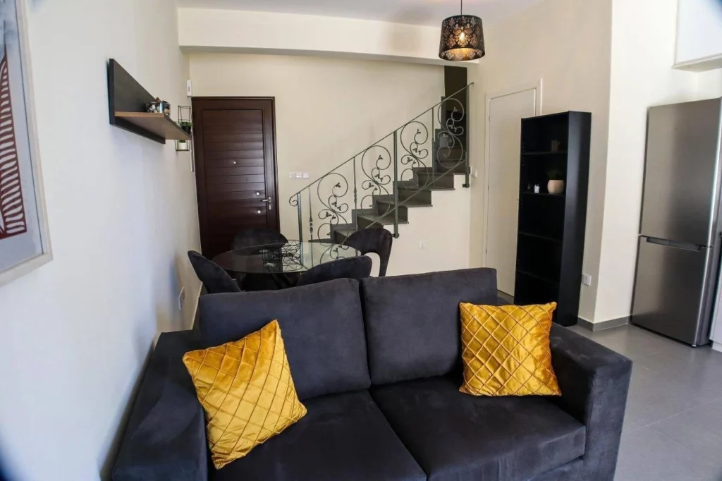 1100m² Building for Sale in Kato Paphos