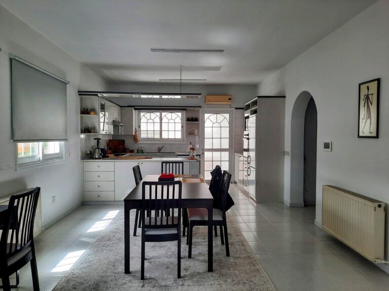 4 Bedroom Apartment for Rent in Engomi, Nicosia District