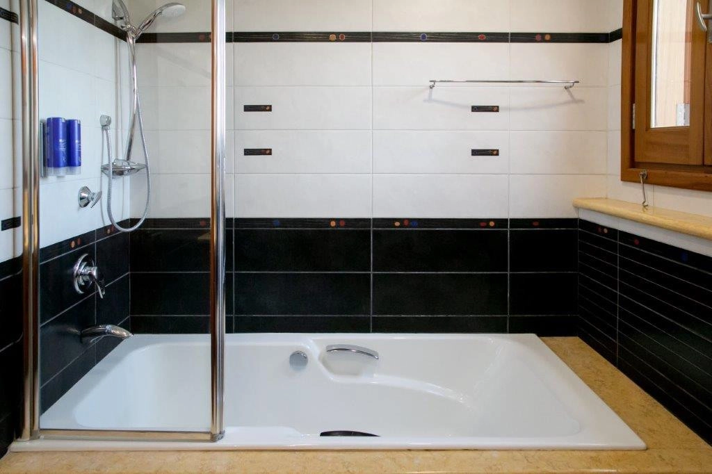 5 Bedroom House for Sale in Aphrodite Hills, Paphos District
