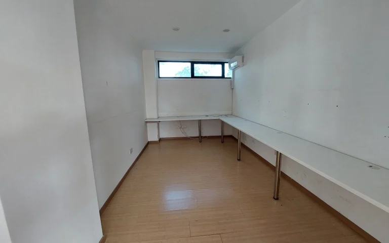 261m² Commercial for Sale in Aglantzia, Nicosia District