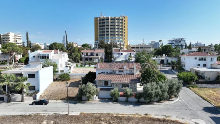 Cheap Houses and Villas for Sale Nicosia up to 700000 euro