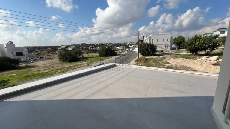 3 Bedroom House for Sale in Episkopi, Limassol District