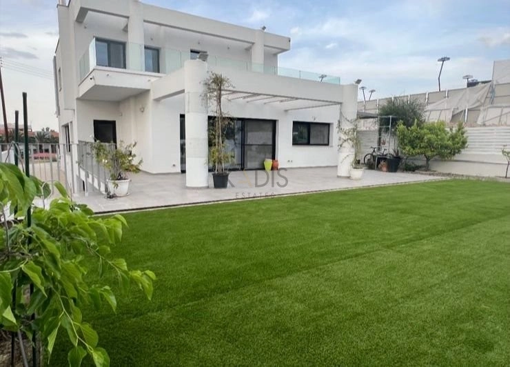 4 Bedroom House for Sale in Latsia, Nicosia District