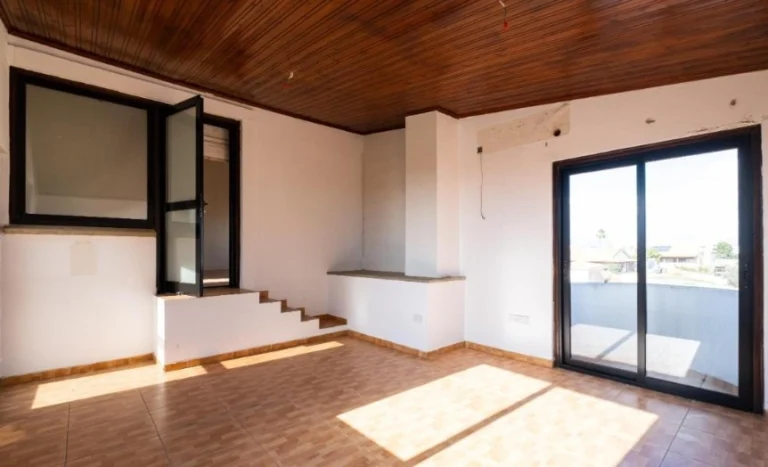 4 Bedroom House for Sale in Strovolos, Nicosia District