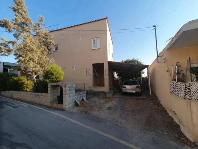 5 Bedroom House for Sale in Agia Varvara Lefkosias, Nicosia District